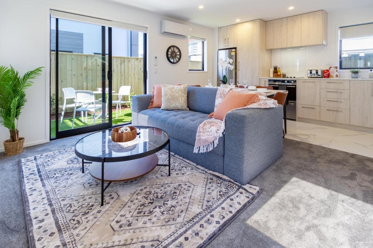 Beachside Bliss: 1 Bed 1 Bath Крайстчърч Екстериор снимка