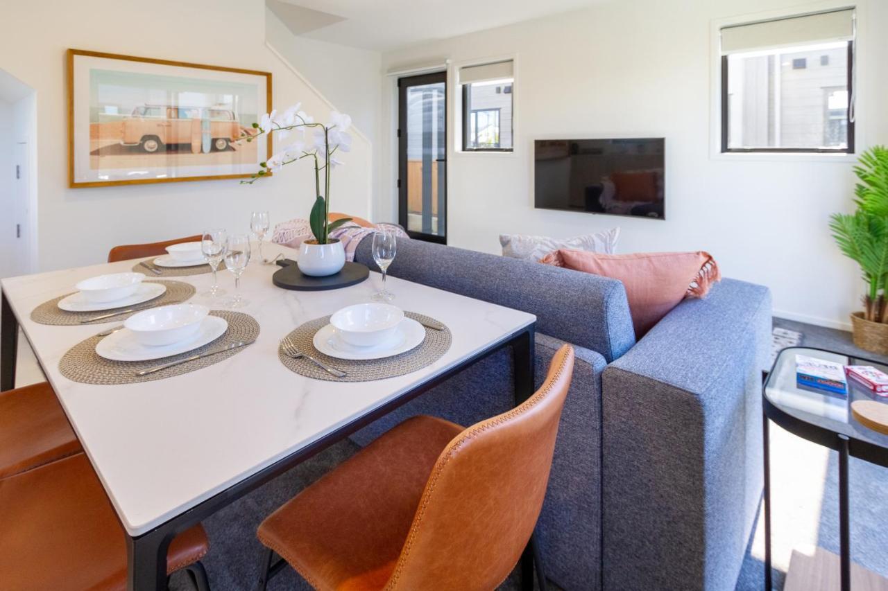 Beachside Bliss: 1 Bed 1 Bath Крайстчърч Екстериор снимка